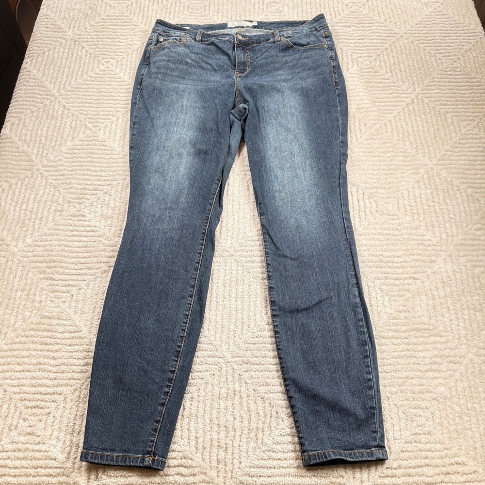 Torrid New Skinny Jeans Women's 18 Medium Wash Blue Stretch Denim Slim Fit Curvy